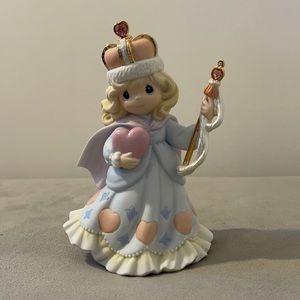 Precious Moments 2000 Queen of My Heart Figurine